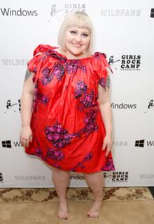 Beth Ditto feet photo 4