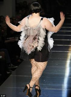 Beth Ditto feet photo 8