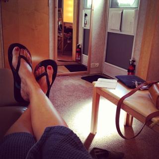 Beth Dover feet photo 5