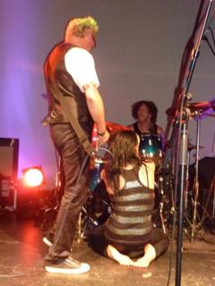 Beth Hart feet photo 10