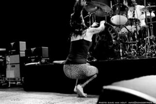 Beth Hart feet photo 4