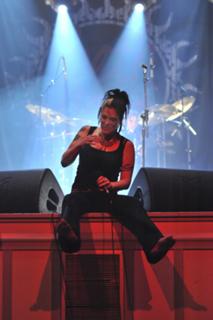 Beth Hart feet photo 17