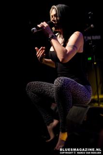 Beth Hart feet photo 16