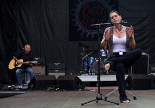 Beth Hart feet photo 11