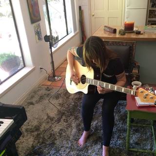 Beth Hart feet photo 4