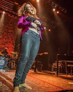 Beth Hart feet photo 18