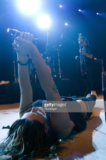 Beth Hart feet photo 12