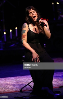 Beth Hart feet photo 3