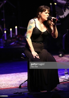 Beth Hart feet photo 2