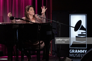 Beth Hart feet photo 19