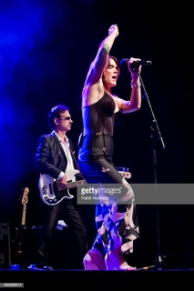 Beth Hart feet photo 18