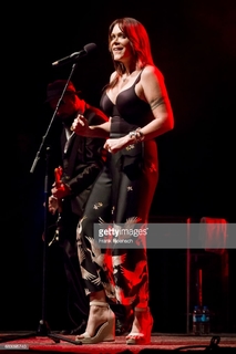 Beth Hart feet photo 12