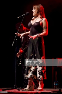 Beth Hart feet photo 7