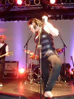 Beth Hart feet photo 16