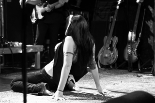 Beth Hart feet photo 14