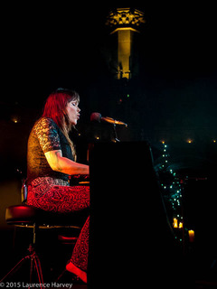 Beth Hart feet photo 8