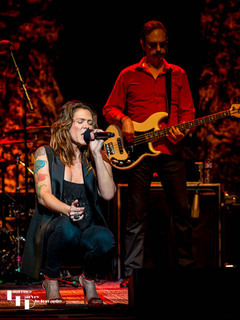 Beth Hart feet photo 5