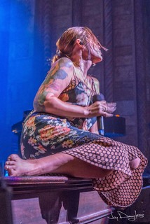 Beth Hart feet photo 2