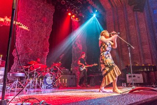 Beth Hart feet photo 19