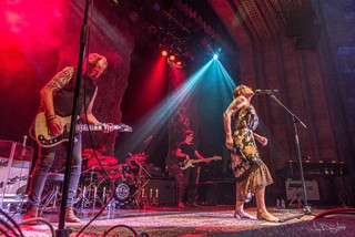 Beth Hart feet photo 17