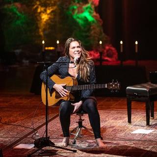 Beth Hart feet photo 7