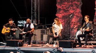 Beth Hart feet photo 4