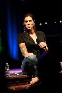 Beth Hart feet photo 10