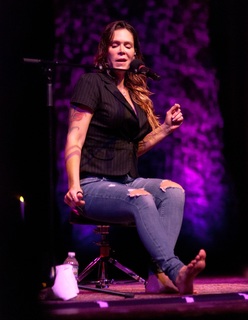 Beth Hart feet photo 8