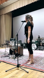 Beth Hart feet photo 18