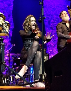 Beth Hart feet photo 10
