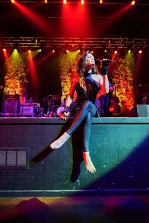 Beth Hart feet photo 2