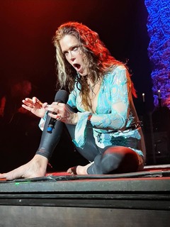 Beth Hart feet photo 8