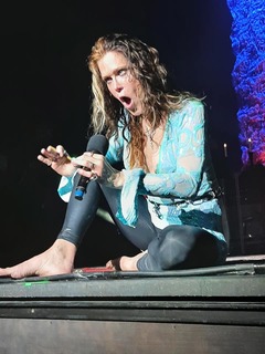 Beth Hart feet photo 4