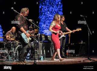 Beth Hart feet photo 16