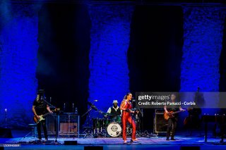 Beth Hart feet photo 11