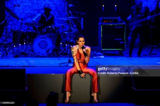 Beth Hart feet photo 9