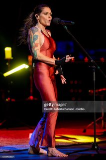 Beth Hart feet photo 8