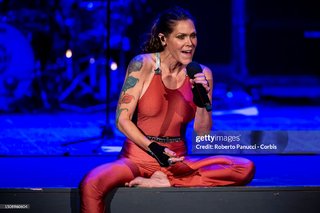 Beth Hart feet photo 6