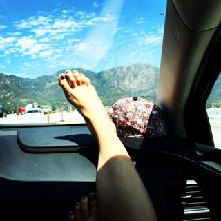 Beth Hoyt feet photo 3