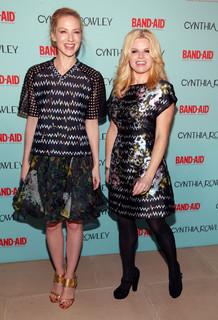 Beth Riesgraf feet photo thumbnail