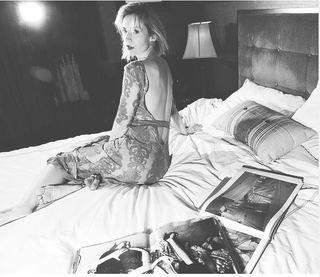 Beth Riesgraf feet photo thumbnail