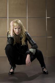 Beth Riesgraf feet photo thumbnail