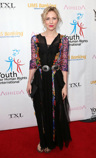 Beth Riesgraf feet photo thumbnail