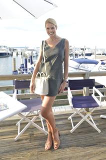 Beth Stern feet photo thumbnail