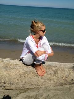 Beth Stern feet photo thumbnail
