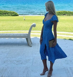 Beth Stern feet photo thumbnail