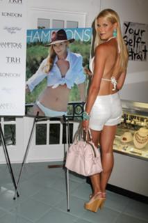 Beth Stern feet photo thumbnail