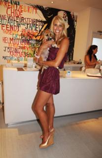 Beth Stern feet photo thumbnail