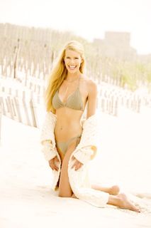 Beth Stern feet photo thumbnail