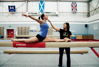 Beth Tweddle feet photo 8